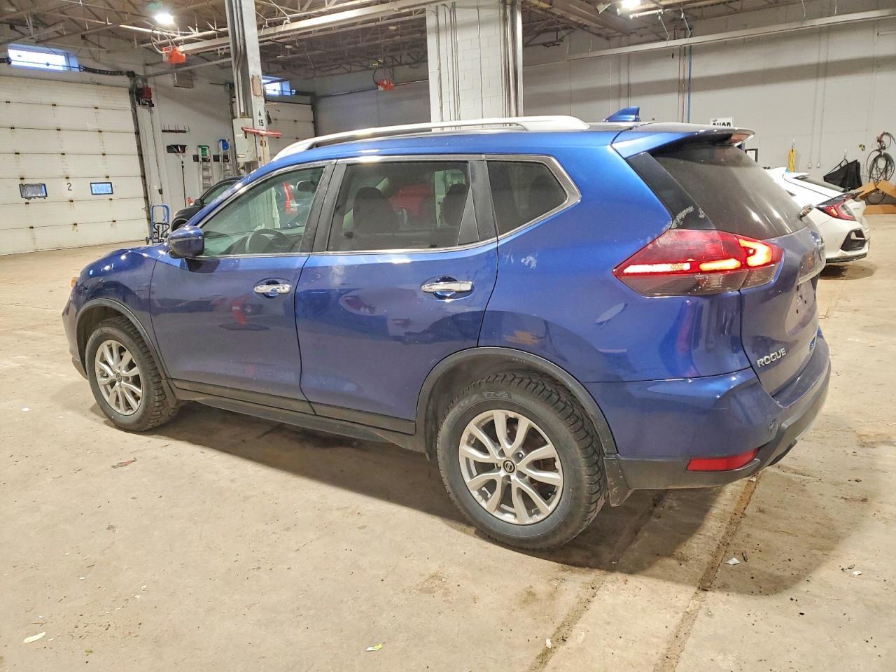 2018 Niss Rogue S - Фото 2
