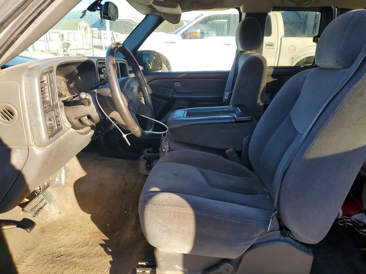 2006 GMC New Sierra C1500 - Image 7