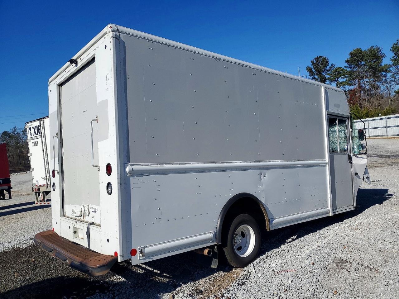 2021 Ford Econoline E450 Super Duty Commercial Stripped Chassis - Фото 3
