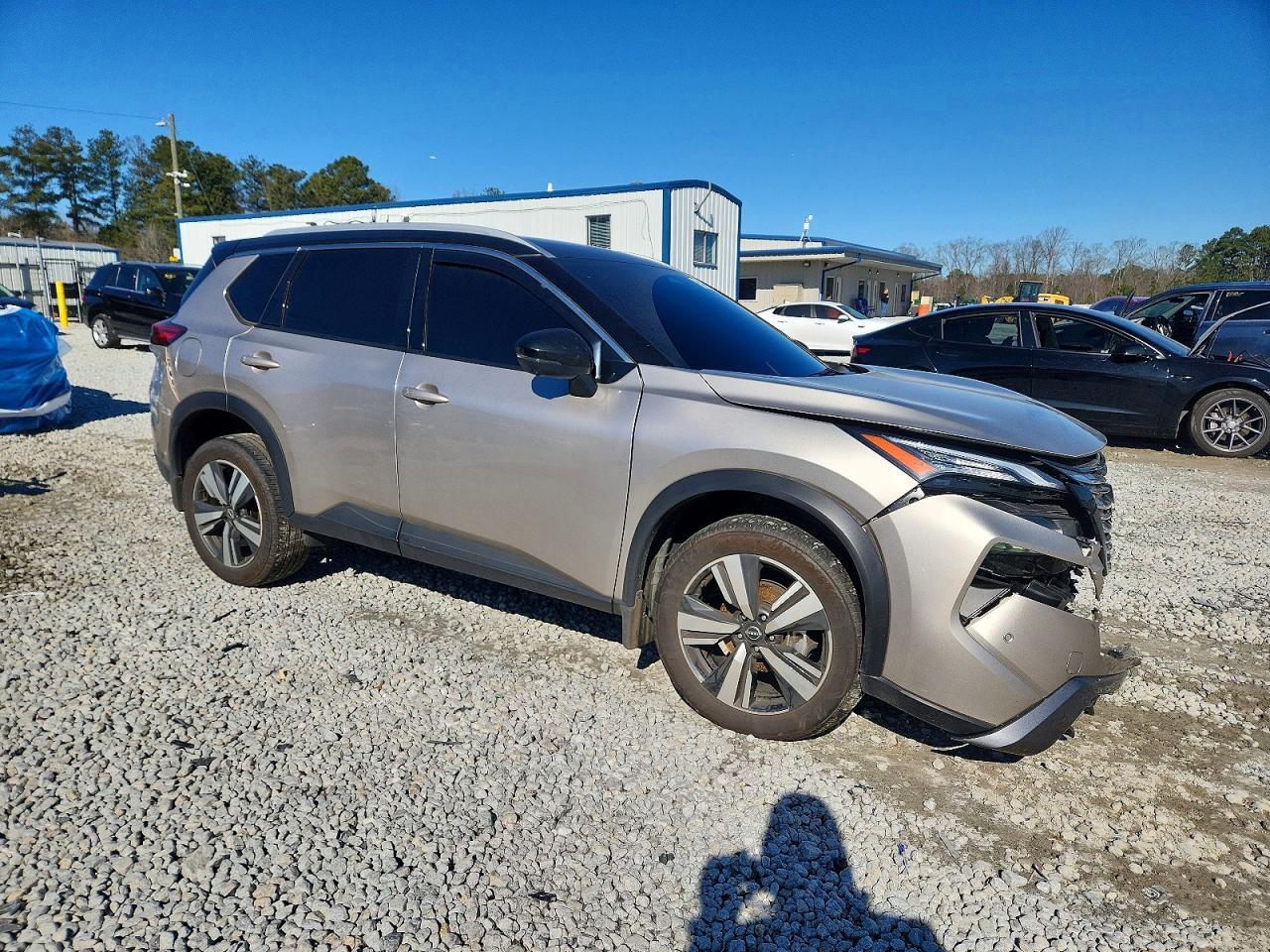 2025 Nissan Rogue Sl - Image 4