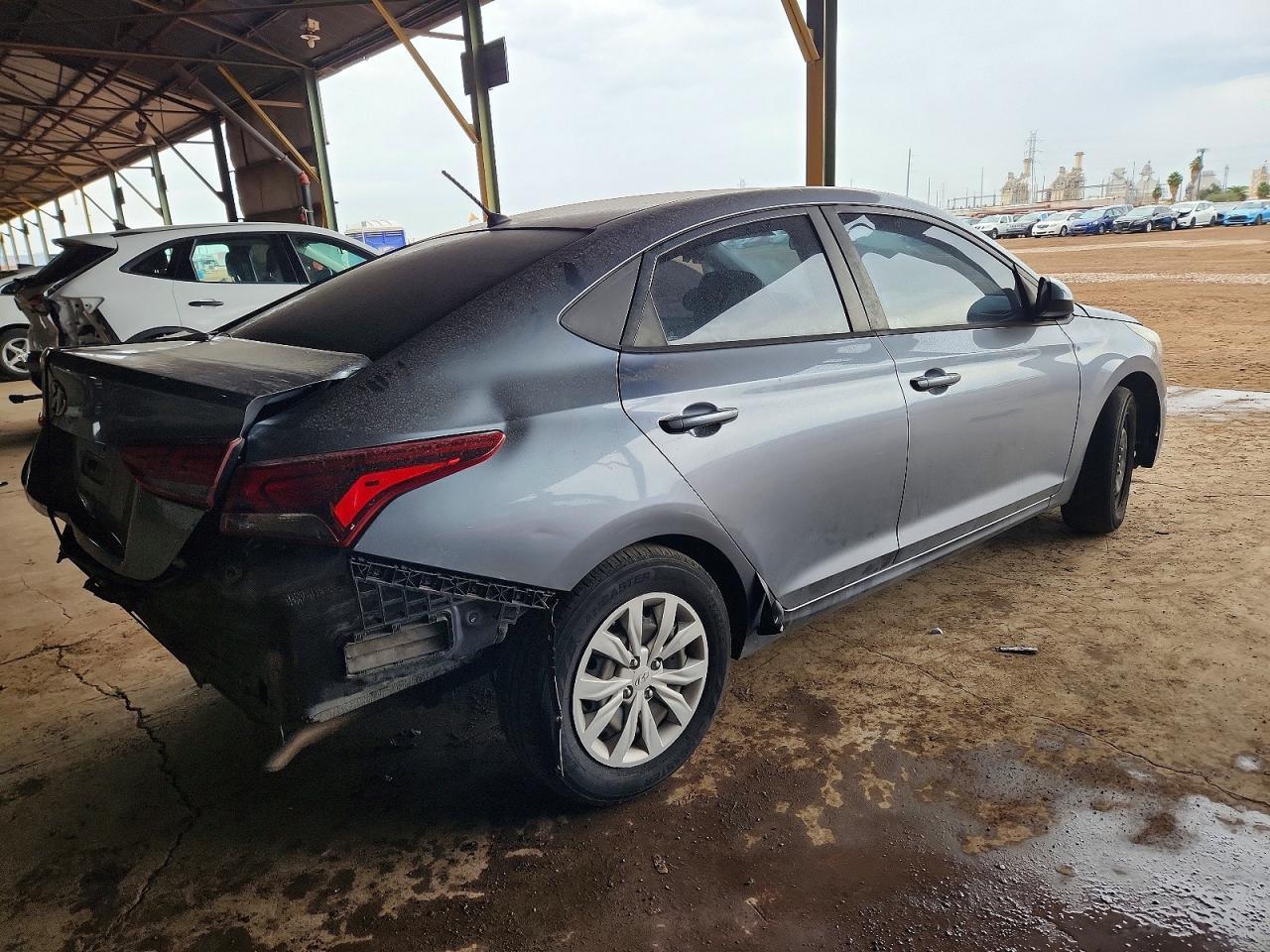 2020 Hyundai Accent Se - Фото 3