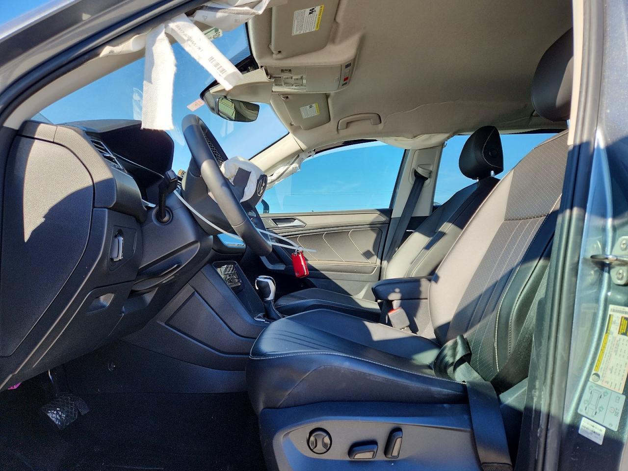 2022 Volkswagen Tiguan - Image 7