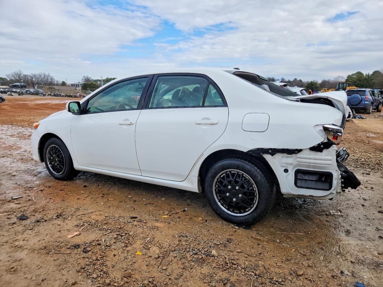 2011 Toyota Corolla Le - Фото 2