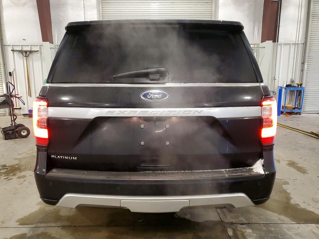 2019 Ford Expedition Platinum - Image 6