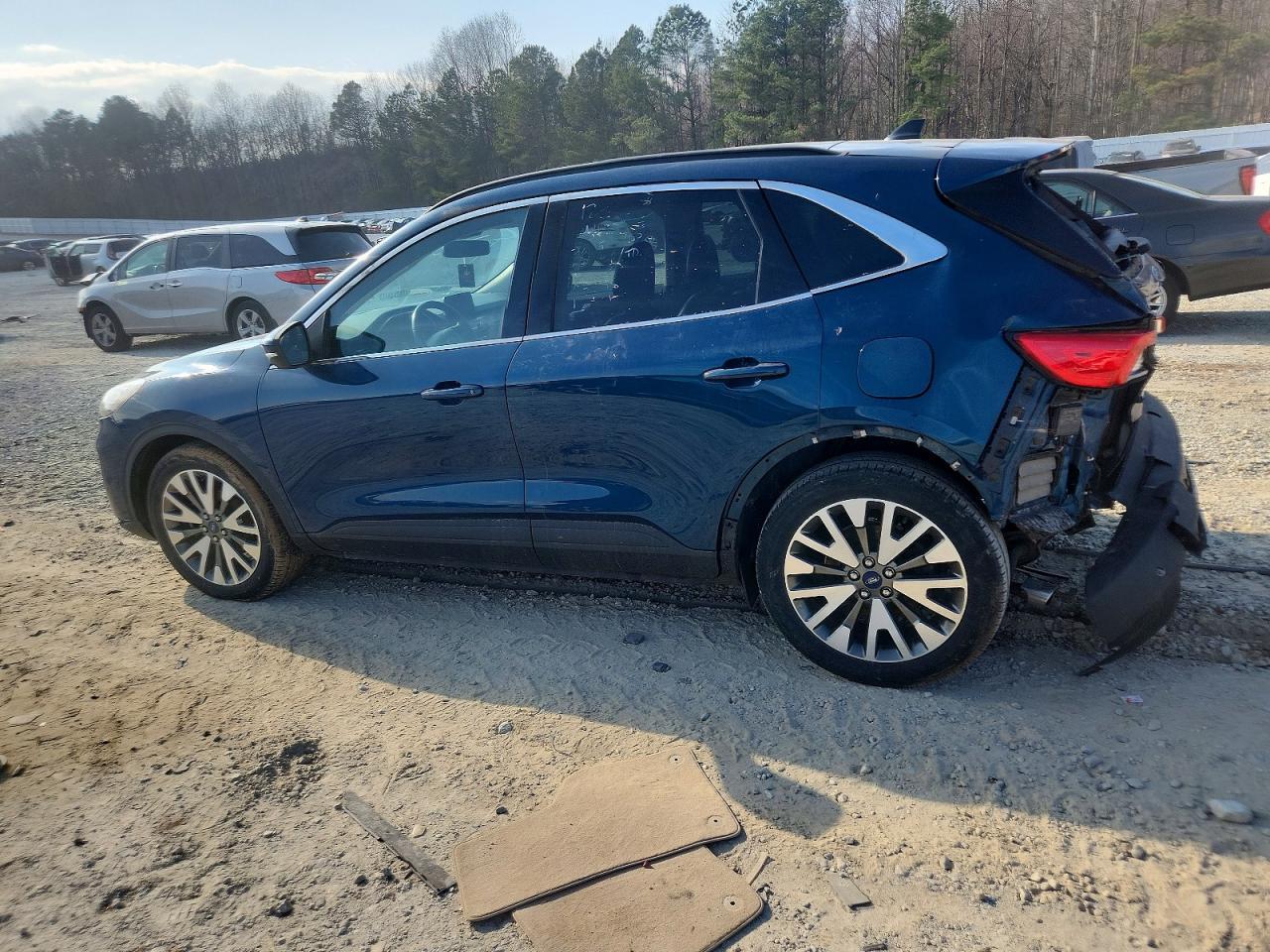 2020 Ford Escape Titanium - Image 2
