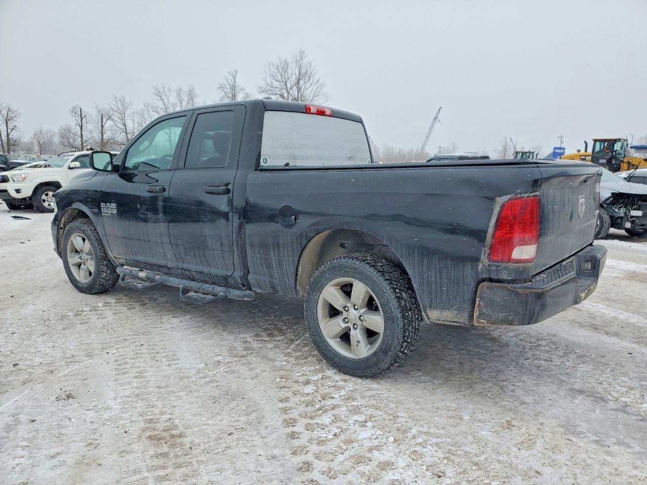 2019 Ram 1500 Classic Tradesman - Фото 2