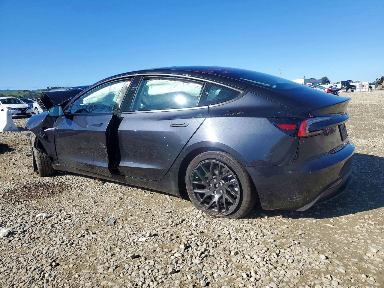 2025 Tesla Model 3 - Image 2
