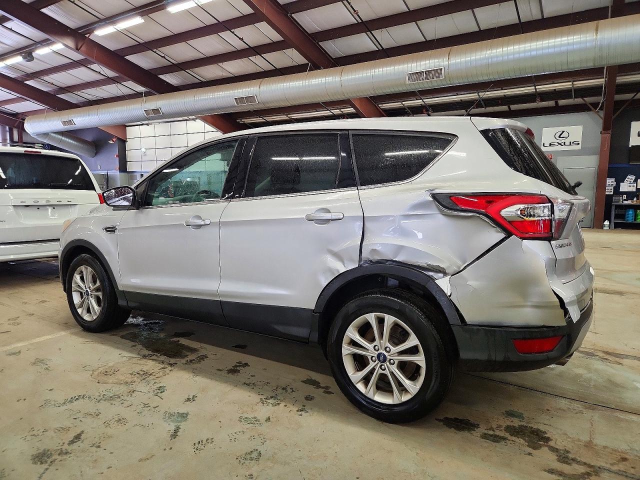 2017 Ford Escape Se - Image 2