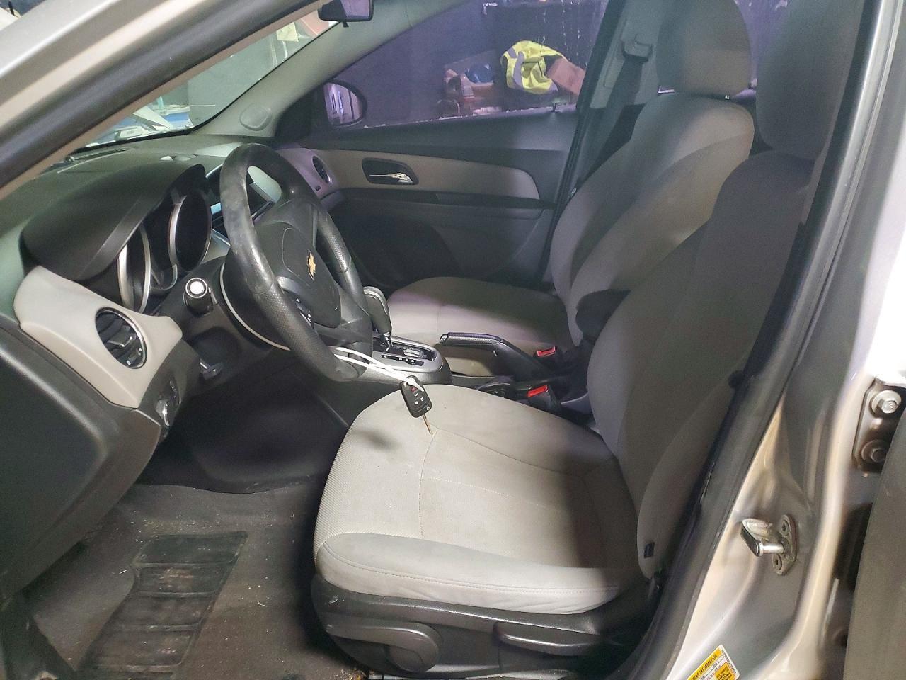 2011 Chevrolet Cruze Lt - Image 7
