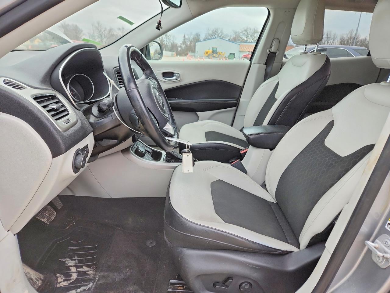 2018 Jeep Compass Latitude - Image 7