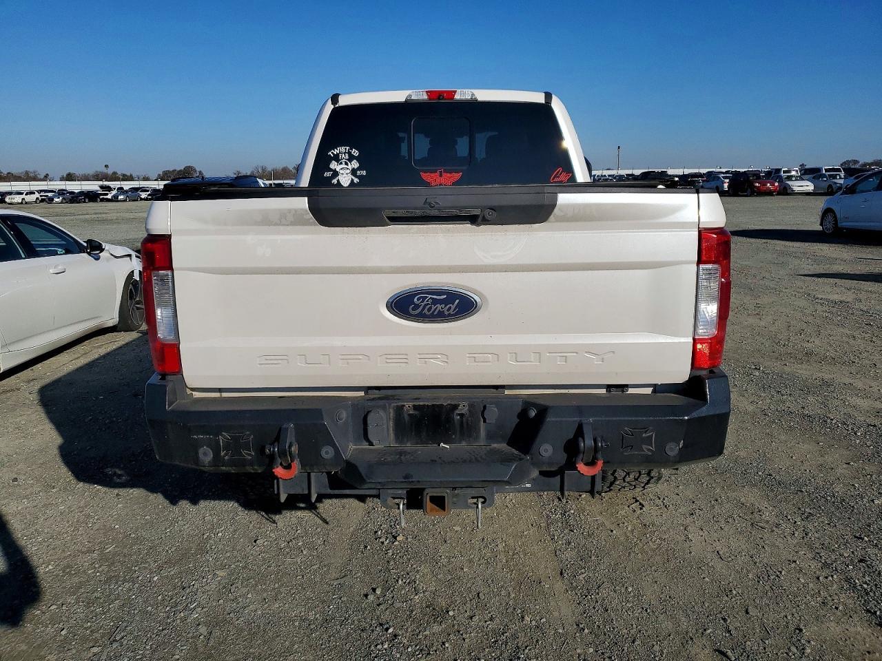 2019 Ford F250 Super Duty - Image 6