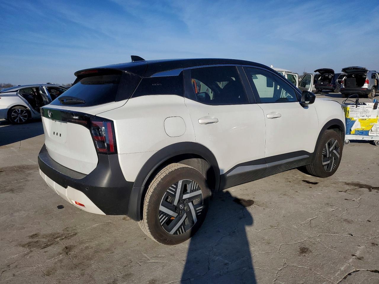 2025 Nissan Kicks Sv - Фото 3