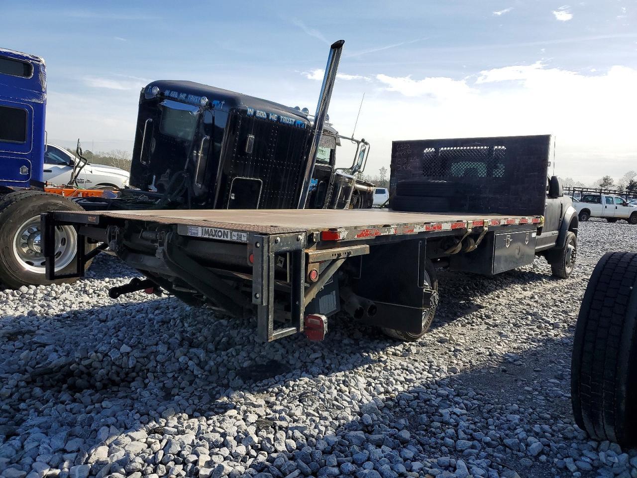 2019 Ford F550 Super Duty - Фото 3