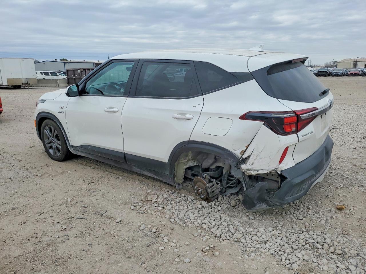 2021 Kia Seltos Lx - Image 2