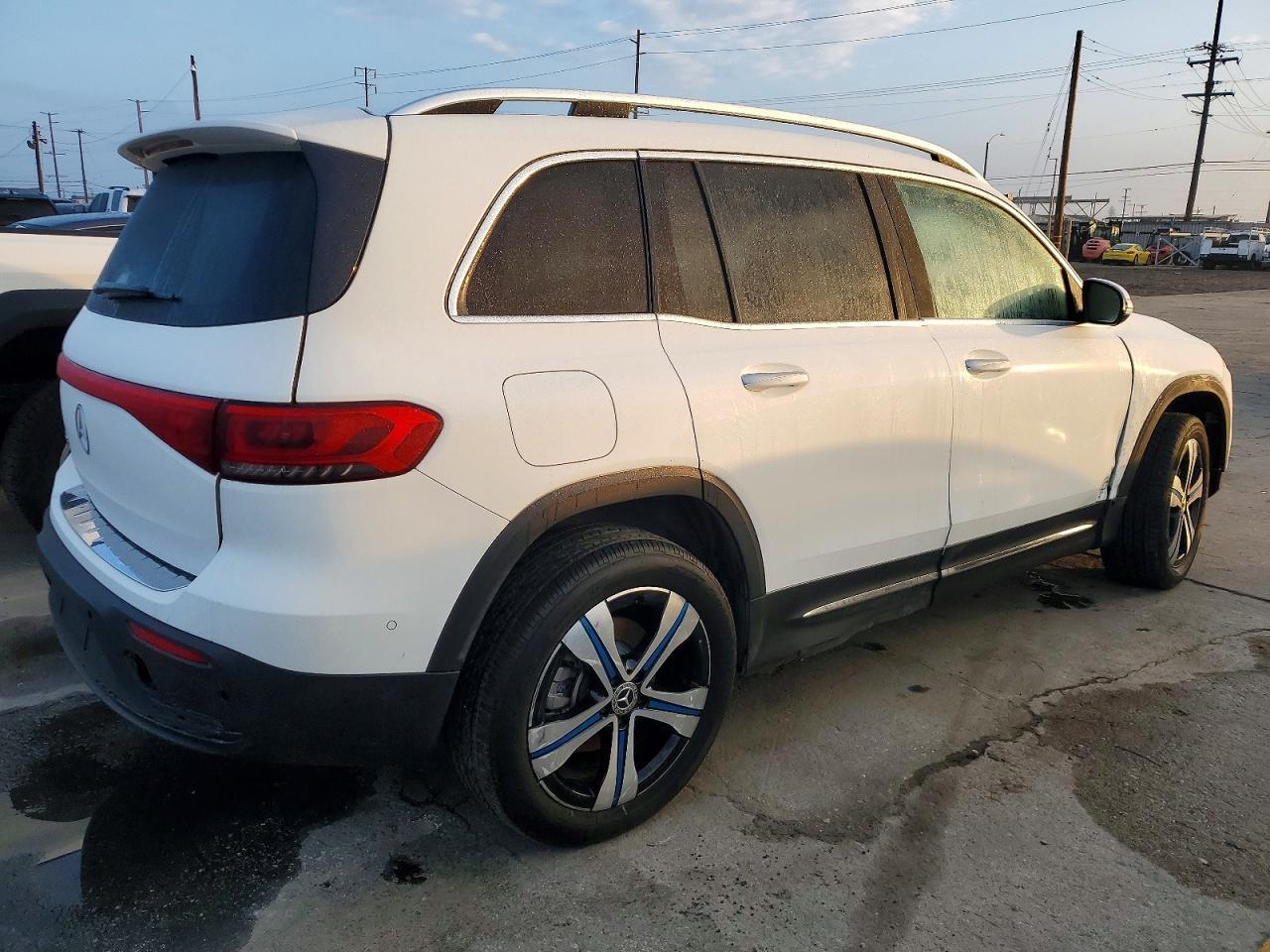 2023 Mercedes-Benz Eqb 250+ - Фото 3