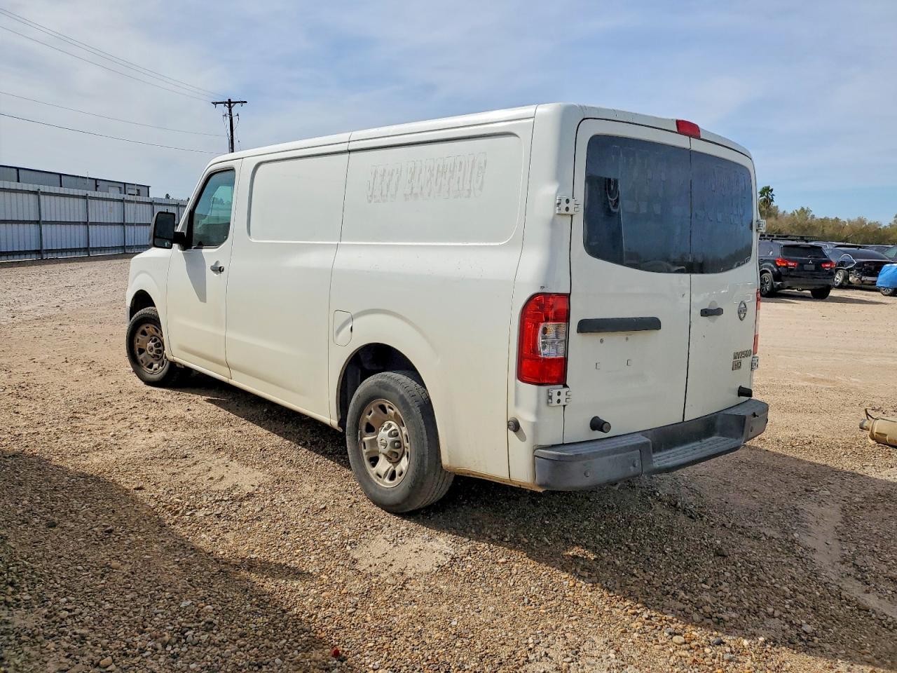 2015 Nissan Nv Utility / Service Van - Фото 2