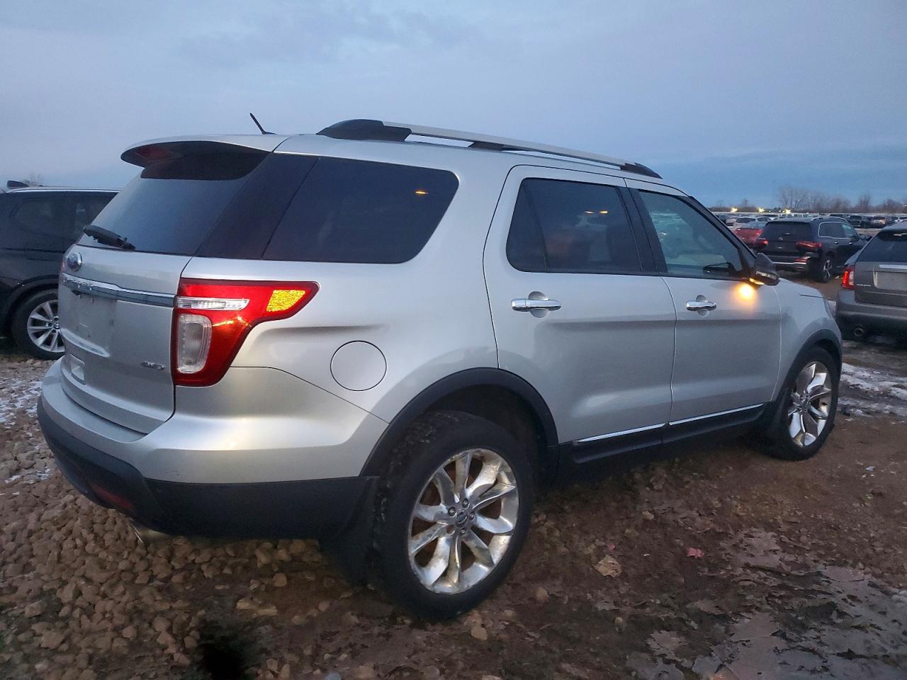 2011 Ford Explorer Xlt - Фото 5