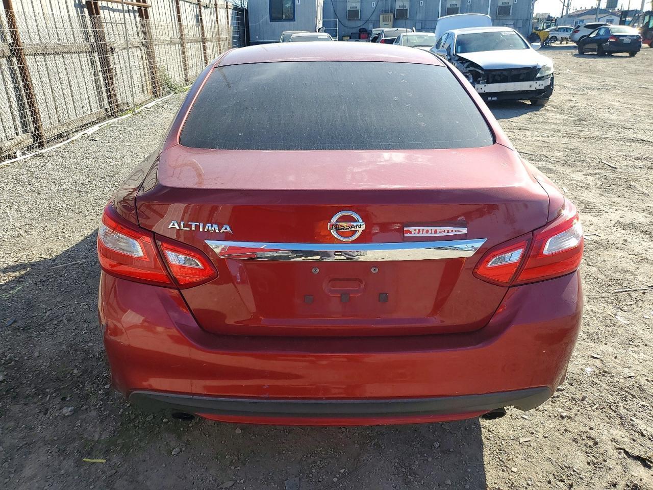 2016 Nissan Altima 2.5 - Фото 6
