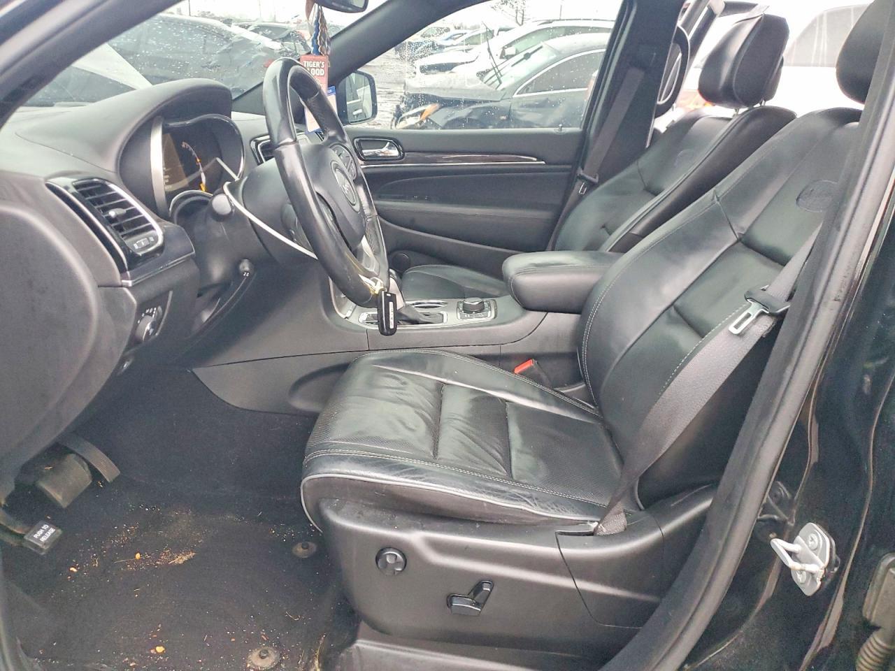 2019 Jeep Grand Cherokee Overland - Image 7