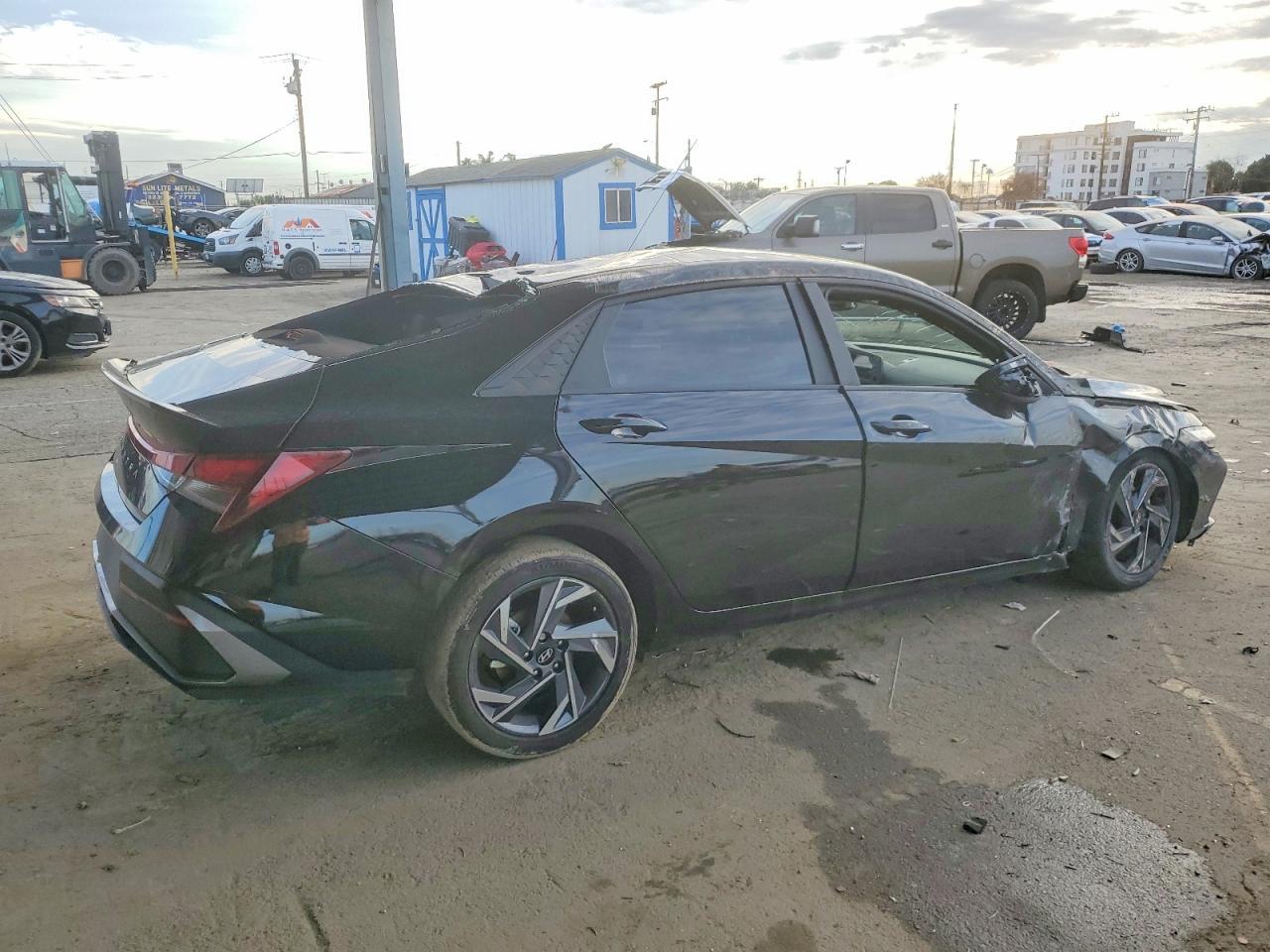 2025 Hyundai Elantra Sel Sport - Фото 3