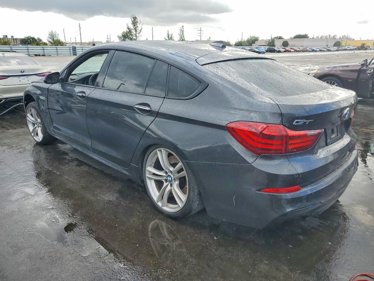 2014 BMW 550 Igt - Фото 2