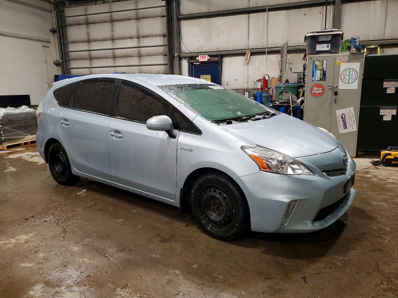2012 Toyota Prius V - Фото 4