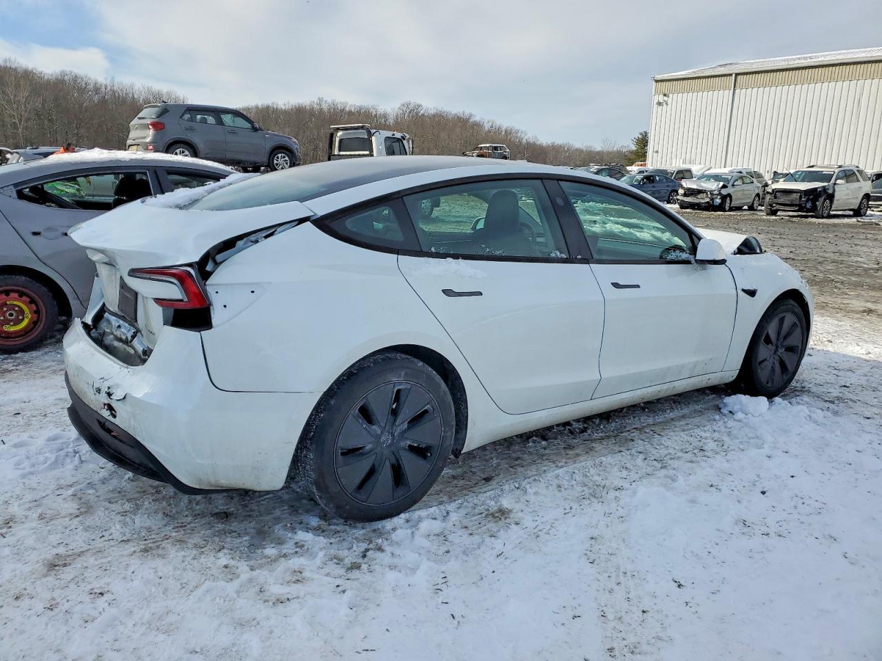 2025 Tesla Model 3 - Image 3