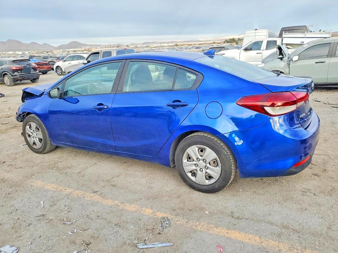 2018 Kia Forte Lx - Image 2
