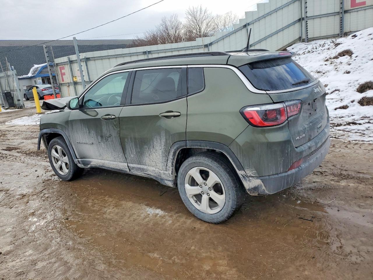 2018 Jeep Compass Latitude - Image 2