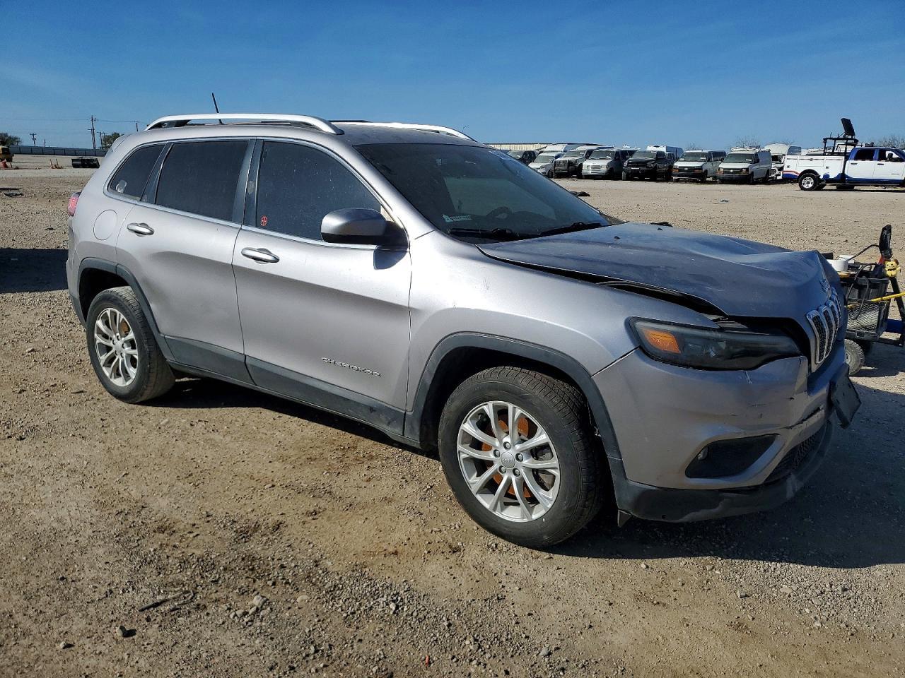 2019 Jeep Cherokee Latitude - Фото 4
