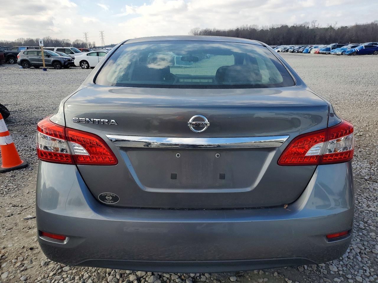 2015 Nissan Sentra S - Фото 6