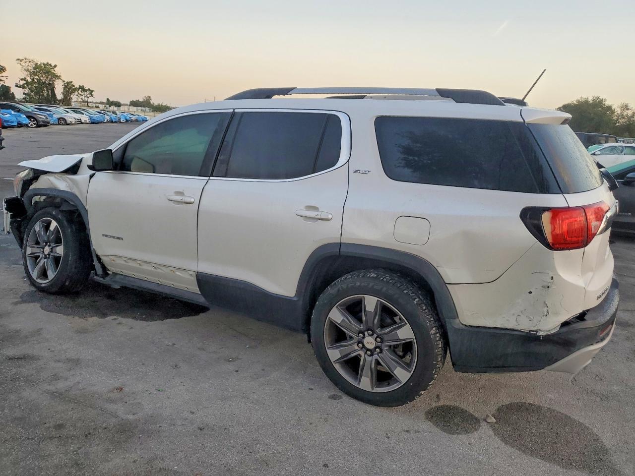 2017 GMC Acadia Slt-2 - Фото 2