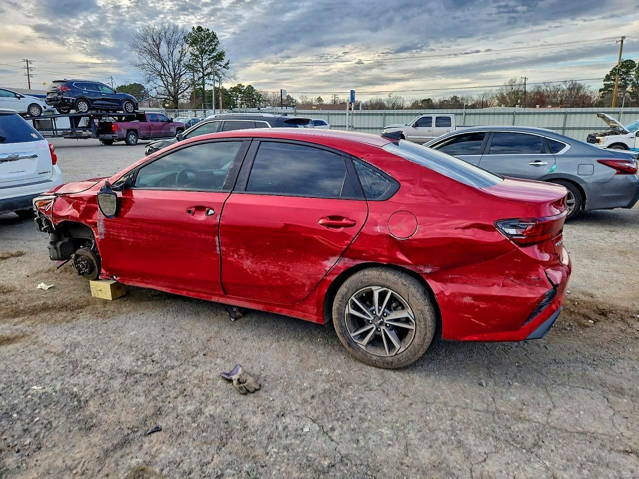 2024 Kia Forte Lx - Фото 2