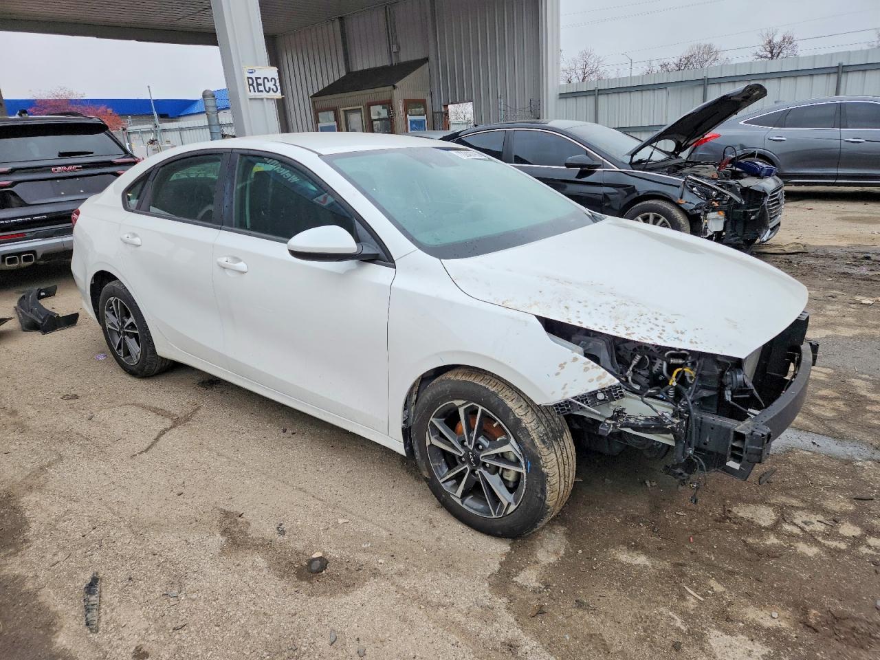 2023 Kia Forte Lx - Image 4