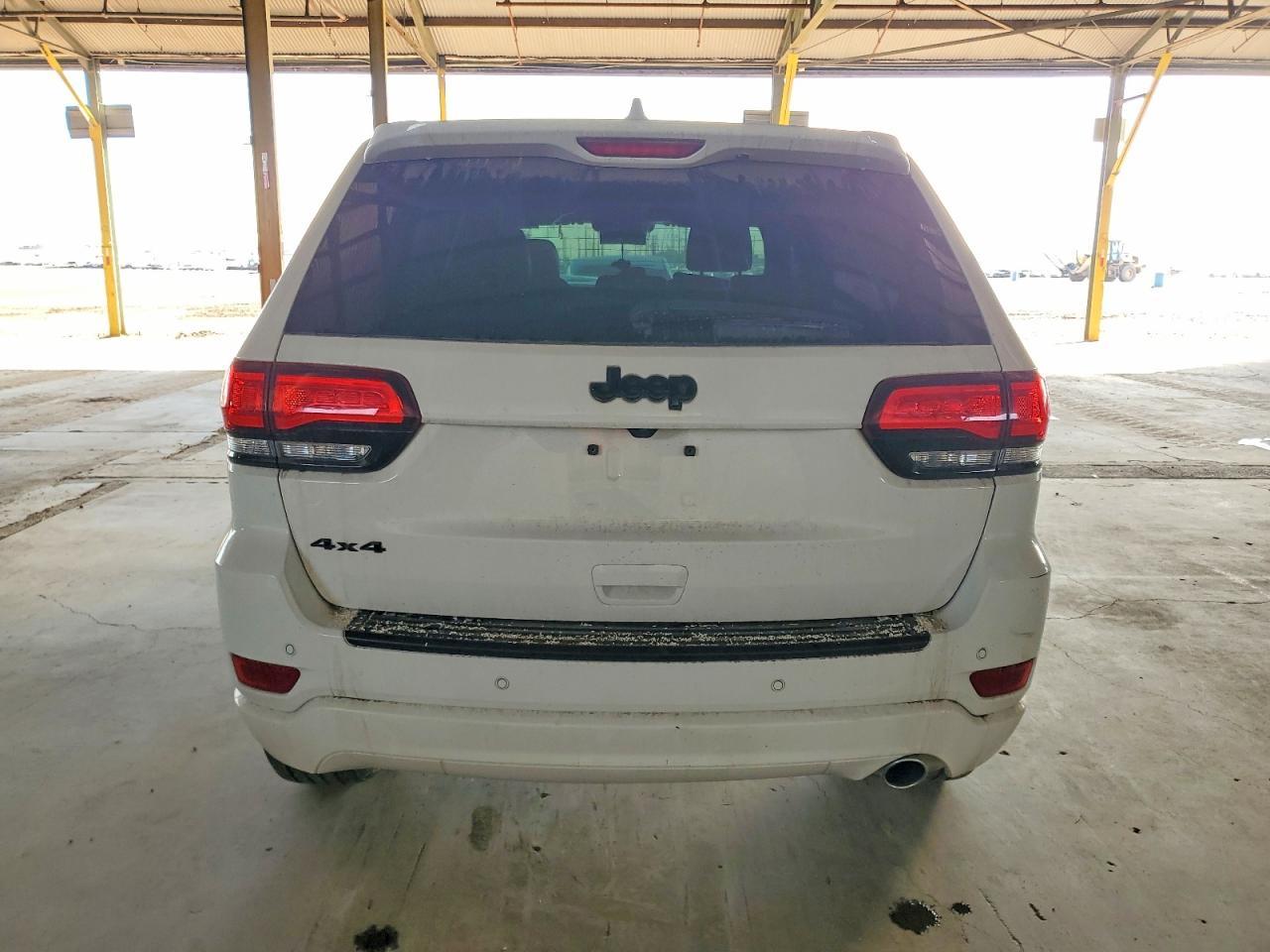 2022 Jeep Grand Cherokee Laredo E - Фото 6