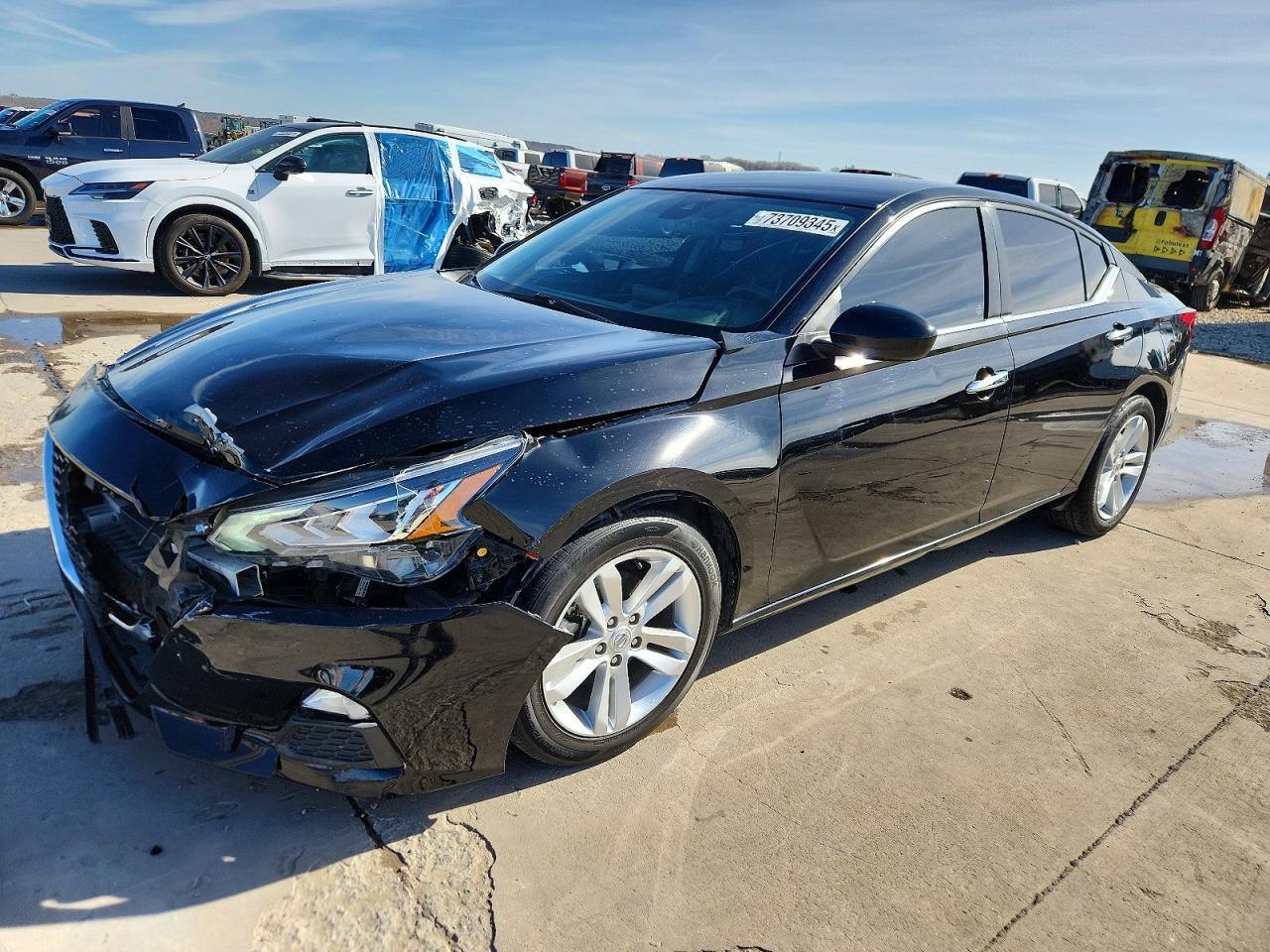 2022 Nissan Altima Sv