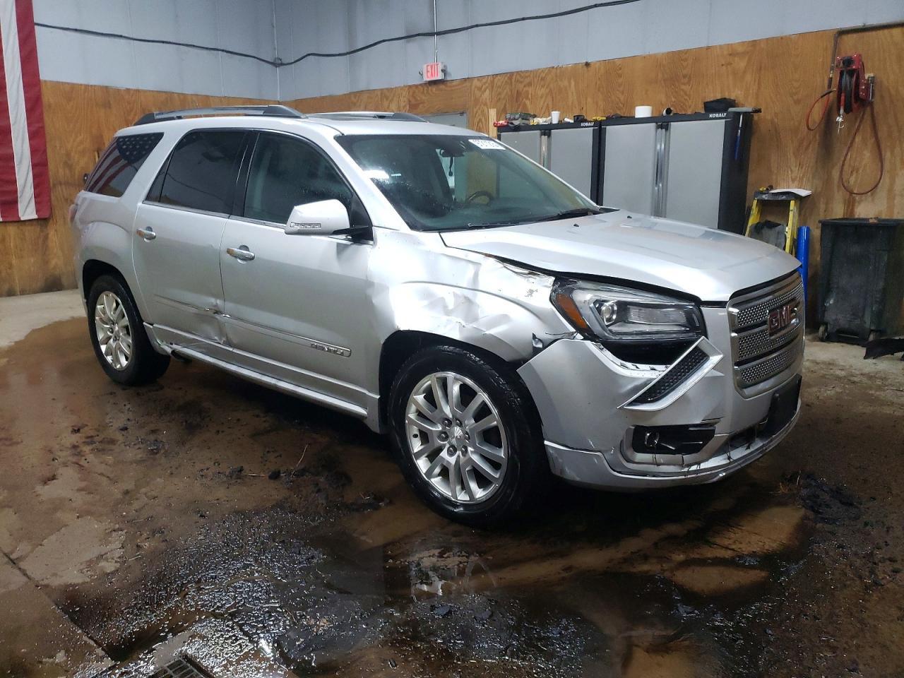 2015 GMC Acadia Denali - Image 4