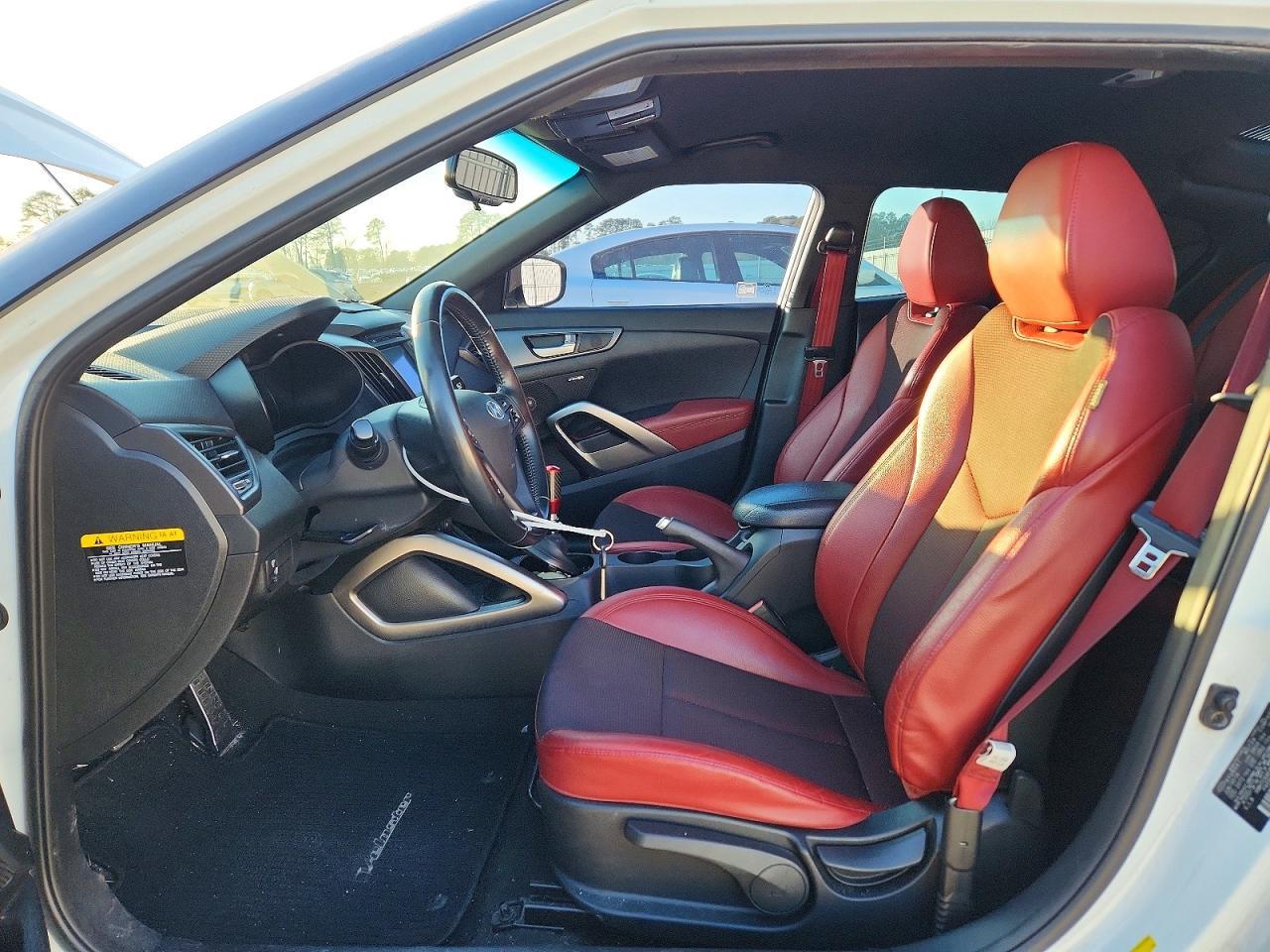 2016 Hyundai Veloster Turbo - Image 7