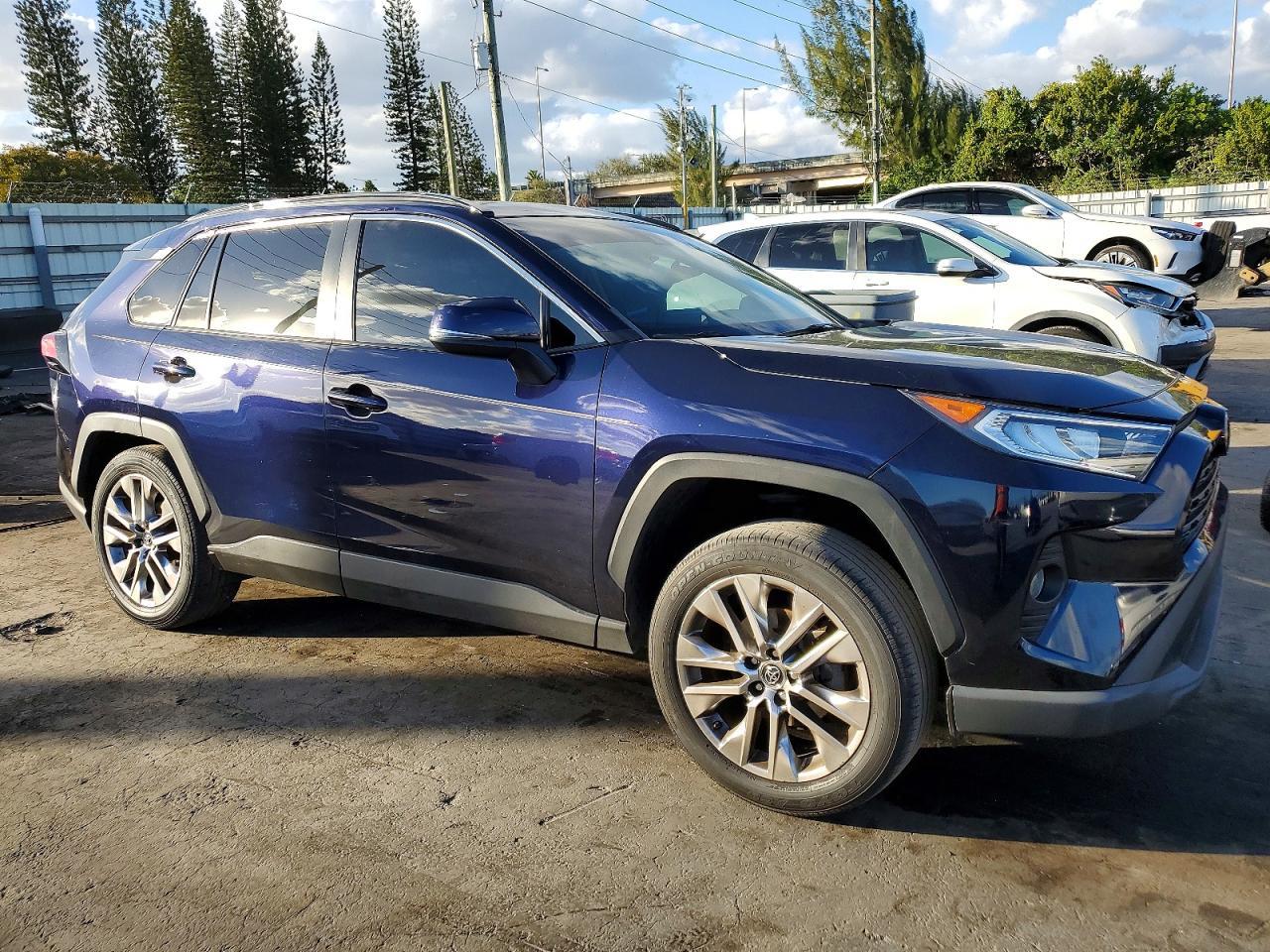 2019 Toyota Rav4 Xle Premium - Фото 4