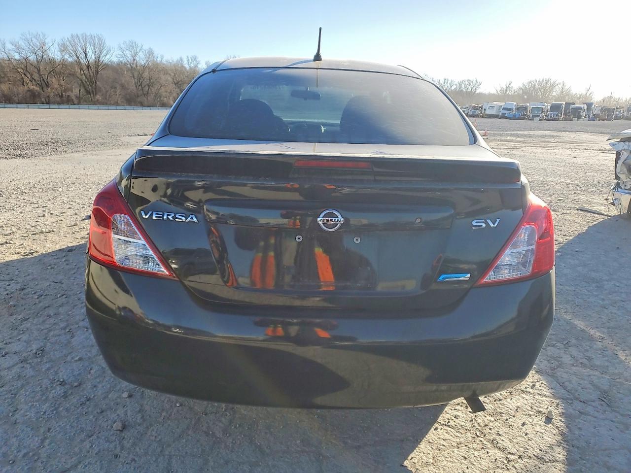 2013 Nissan Versa S - Фото 6