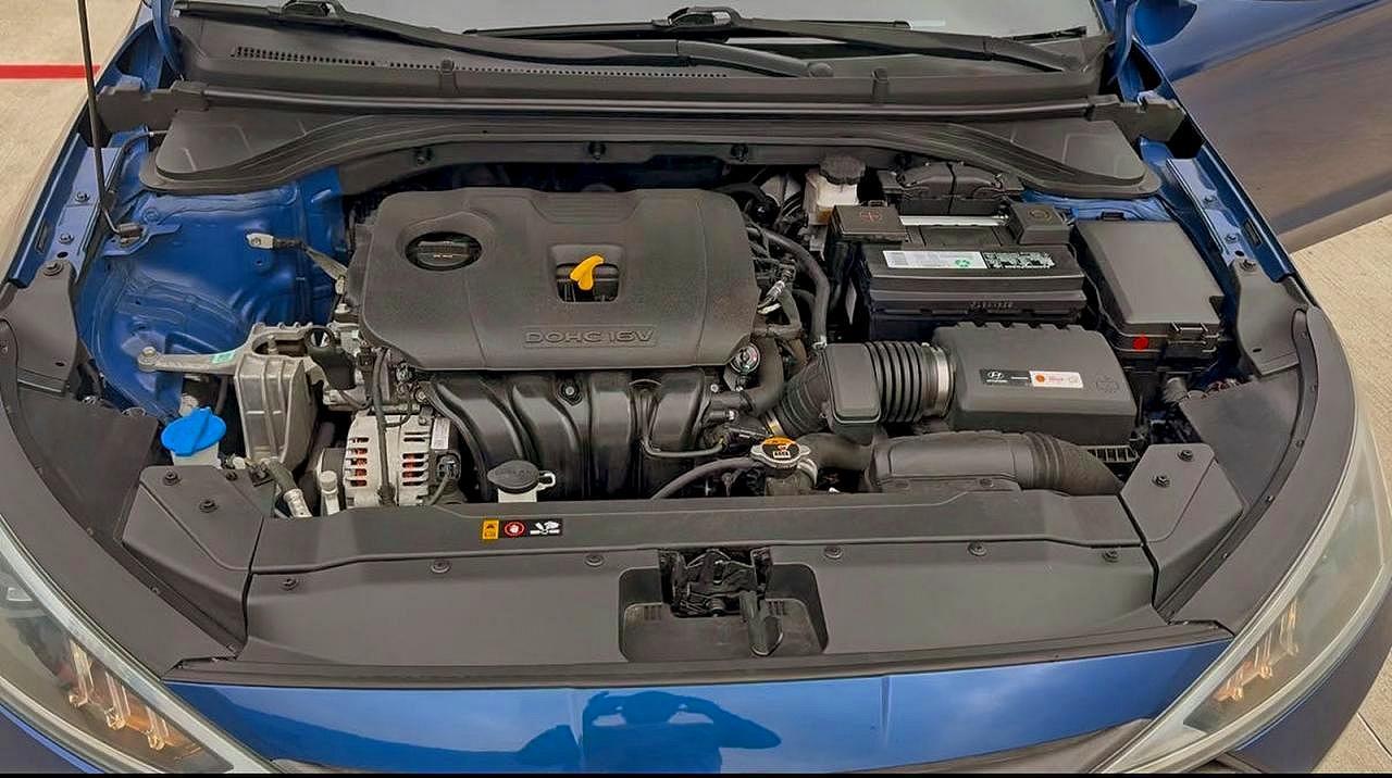 2019 Hyundai Elantra Se - Фото 7