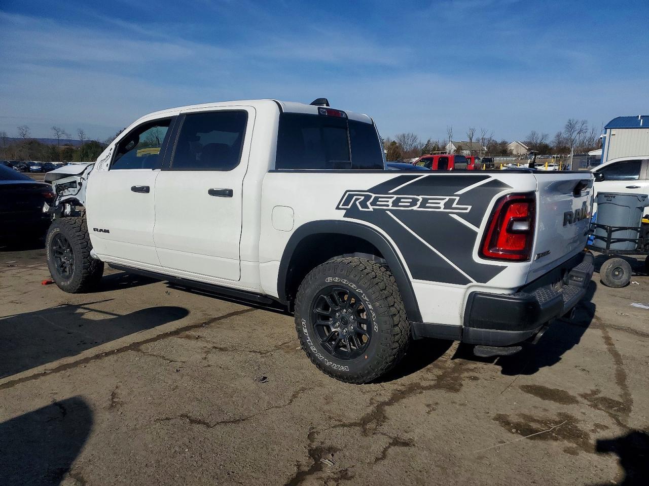 2025 Ram 1500 Rebel - Фото 2