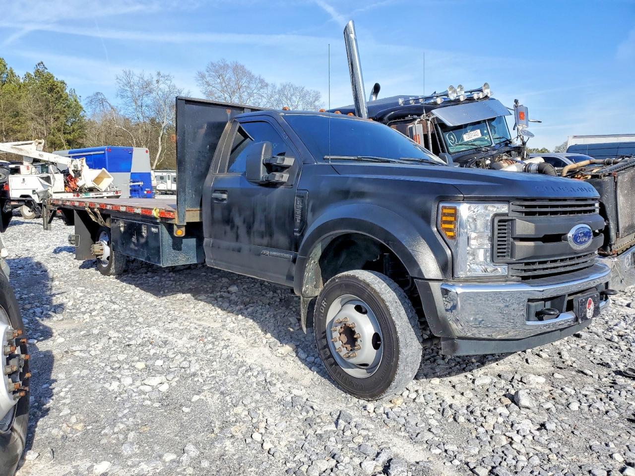 2019 Ford F550 Super Duty - Фото 4