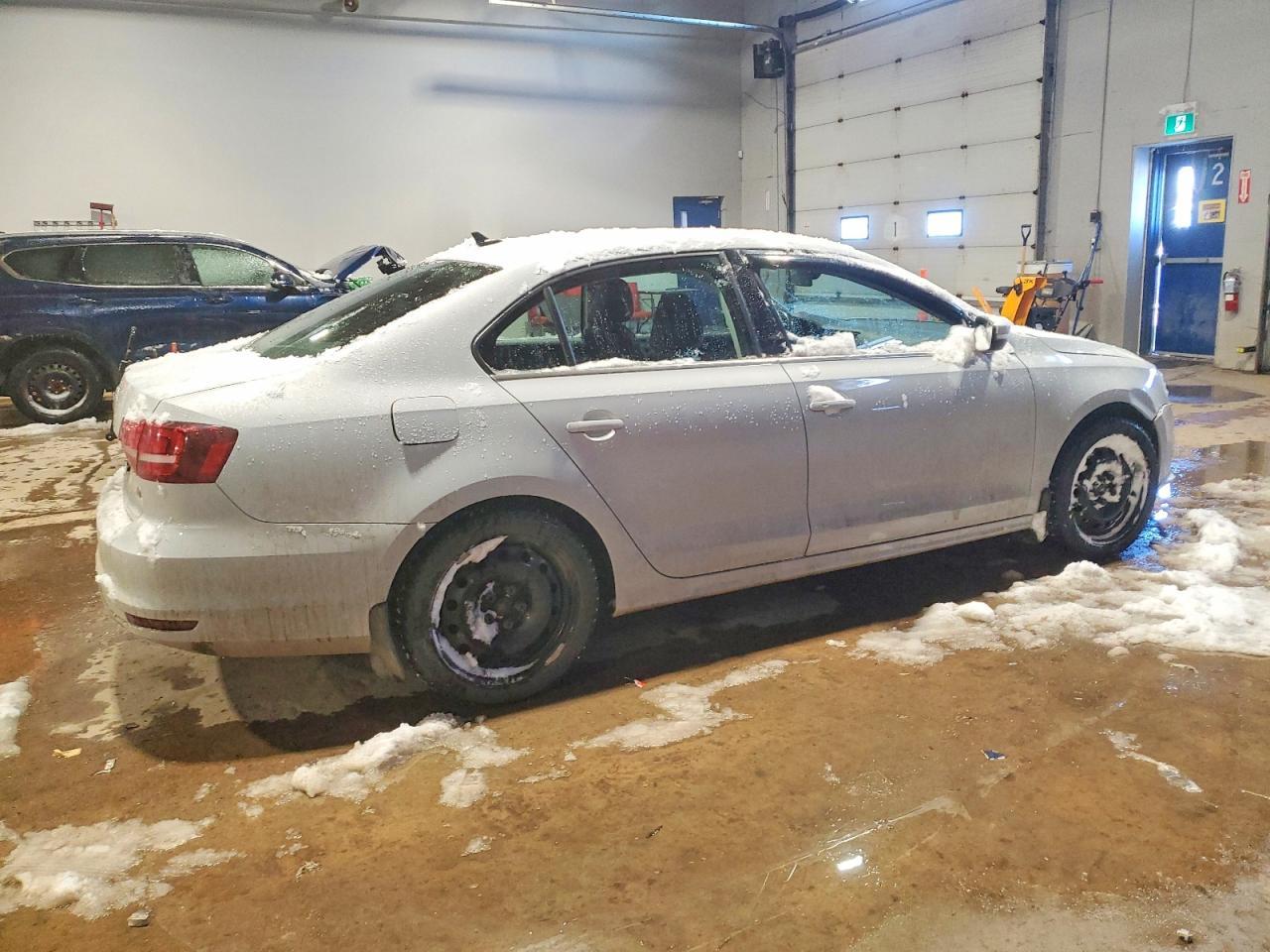 2017 Volkswagen Jetta 1.8 Tsi 4Dr - Image 3
