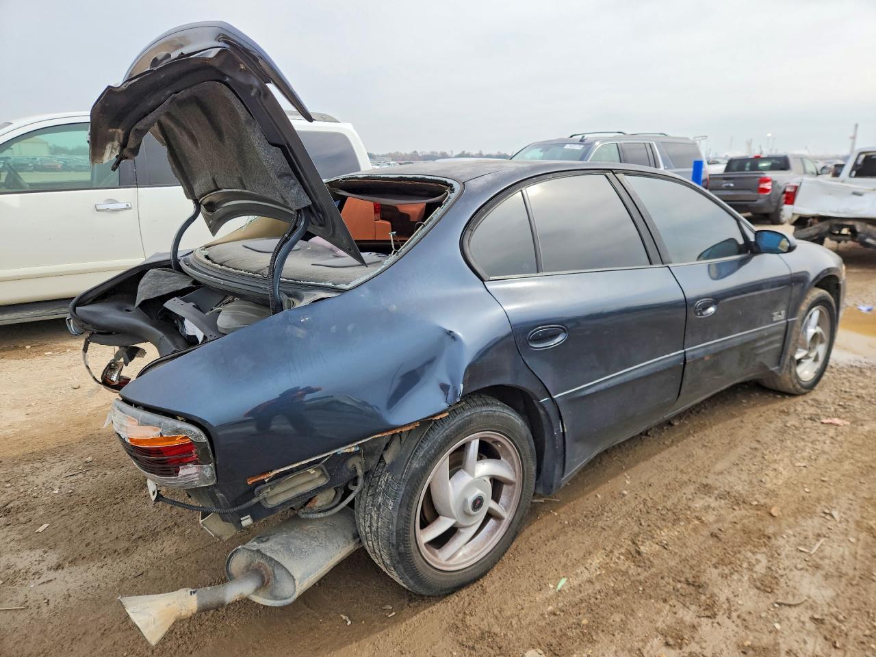 2001 Pontiac Bonneville Sle - Фото 3