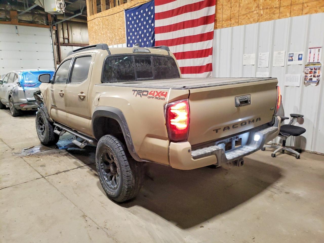2016 Toyota Tacoma - Image 2