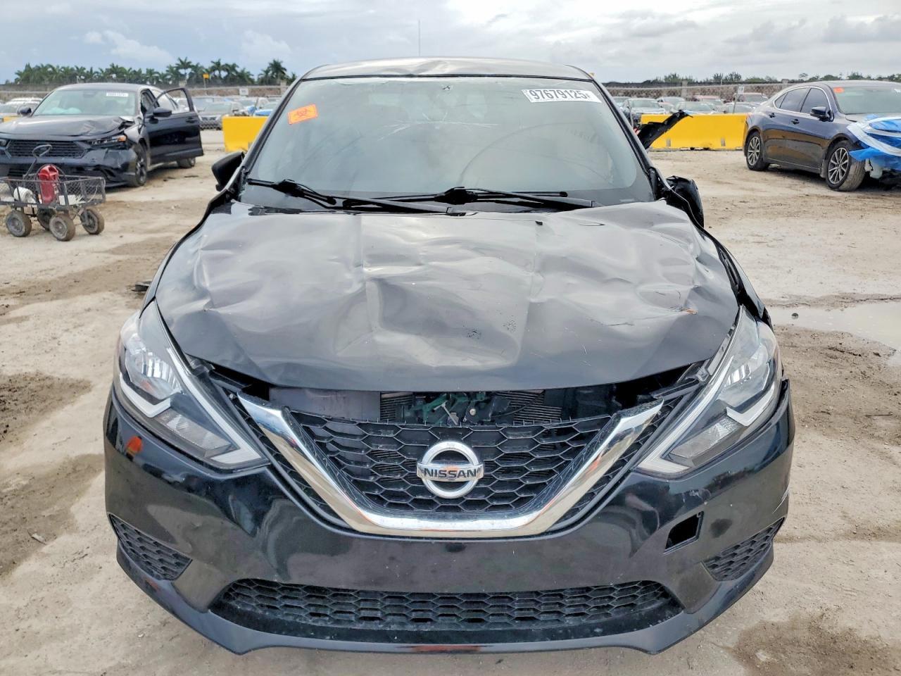 2016 Nissan Sentra S - Image 5