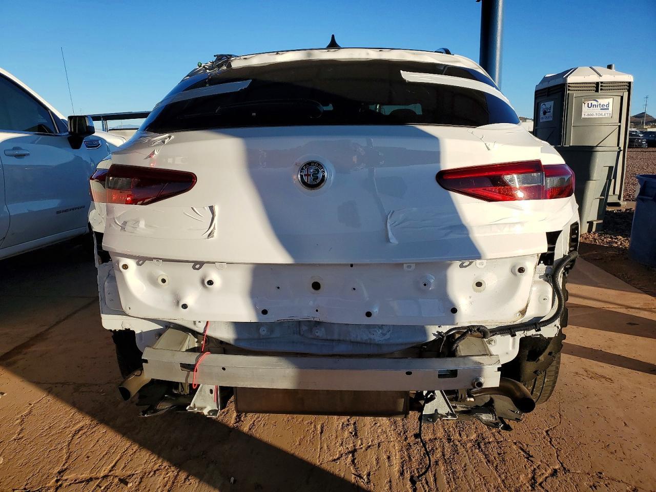 2022 Alfa Romeo Stelvio Ti - Image 6