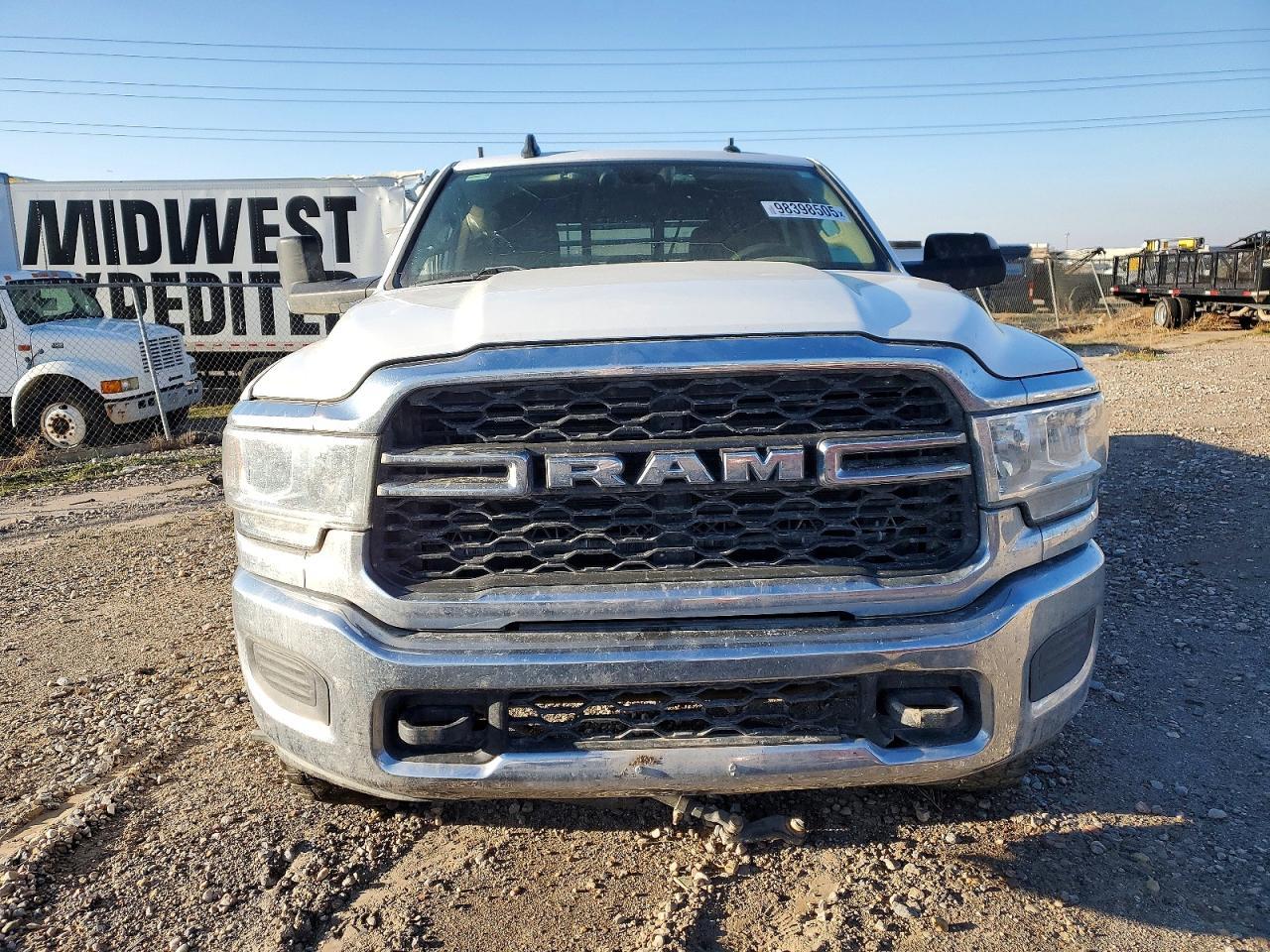 2019 Ram 3500 Flatbed Truck - Фото 5