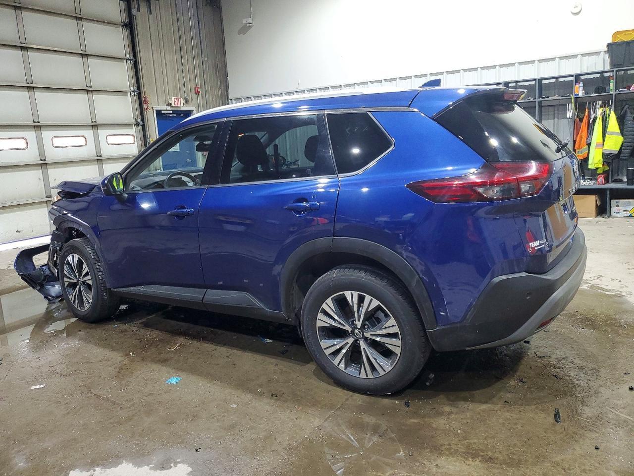 2021 Nissan Rogue Sv - Фото 2
